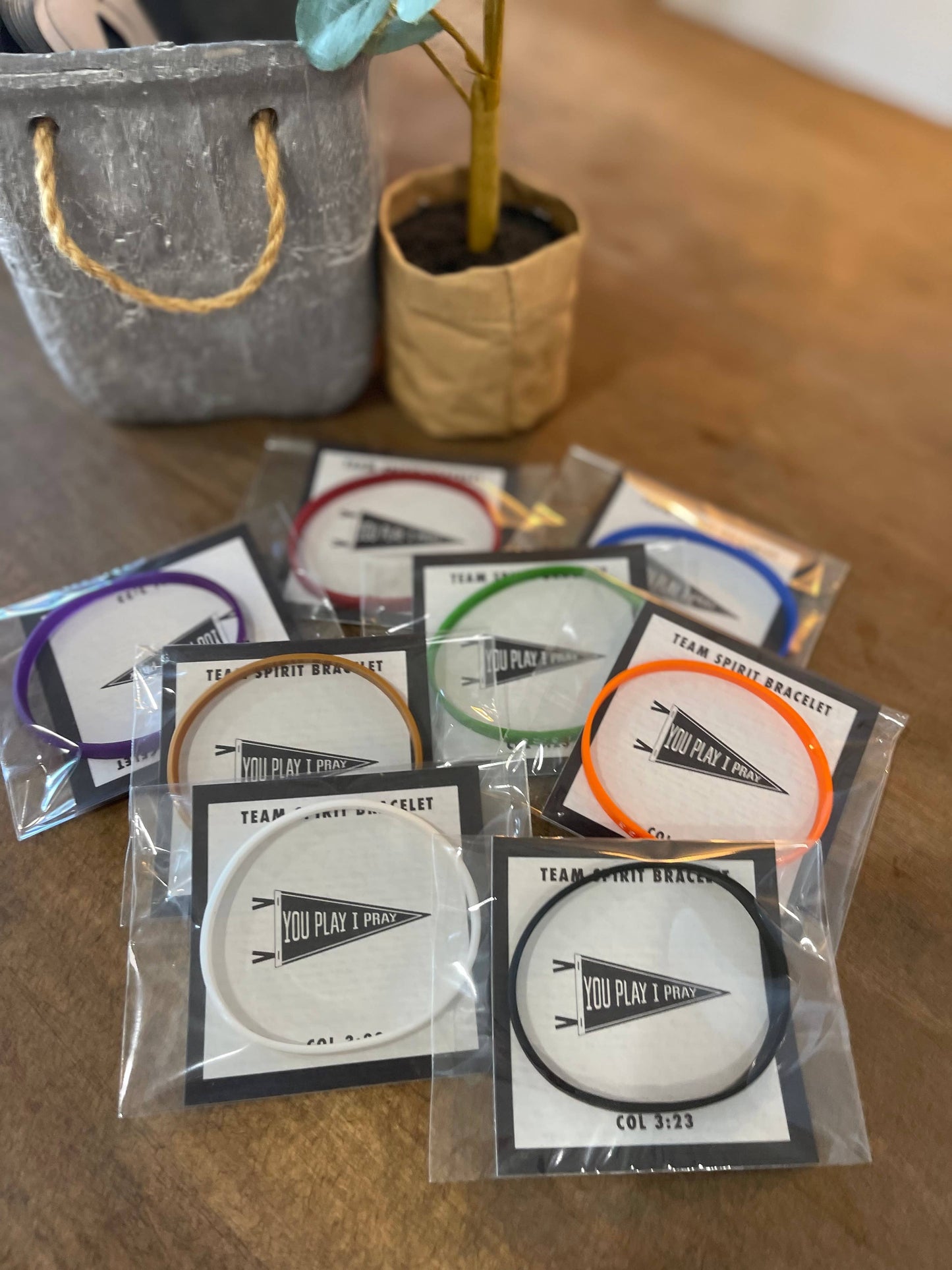 Team Spirit Bracelets | Christian Gameday Gift | Black/gold / Adult